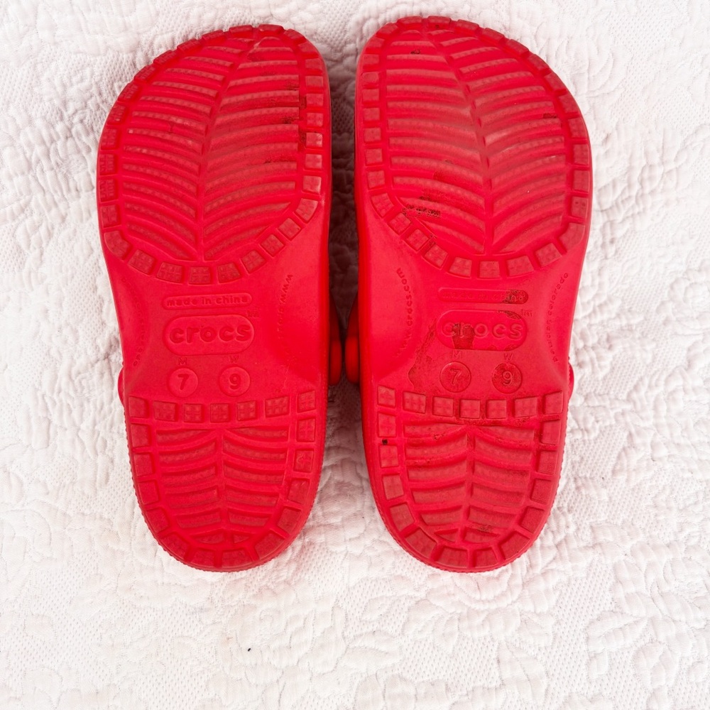Red Crocs with Charms Size Women's 9 Men's 7 - Picture 7 of 8